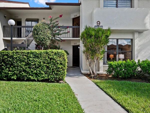 3323 Lucerne Park Drive, Greenacres, FL 33467