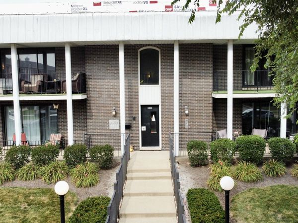 9800 S Karlov Avenue , Unit 2D, Oak Lawn, IL 60453