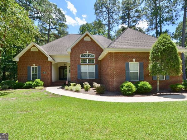 989 Wood Valley Drive, Eastman, GA 31023