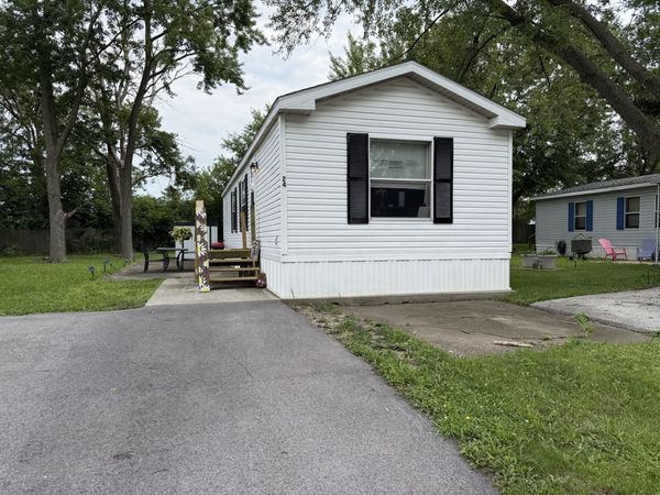 24 Big Chief Drive , Bourbonnais, IL 60914