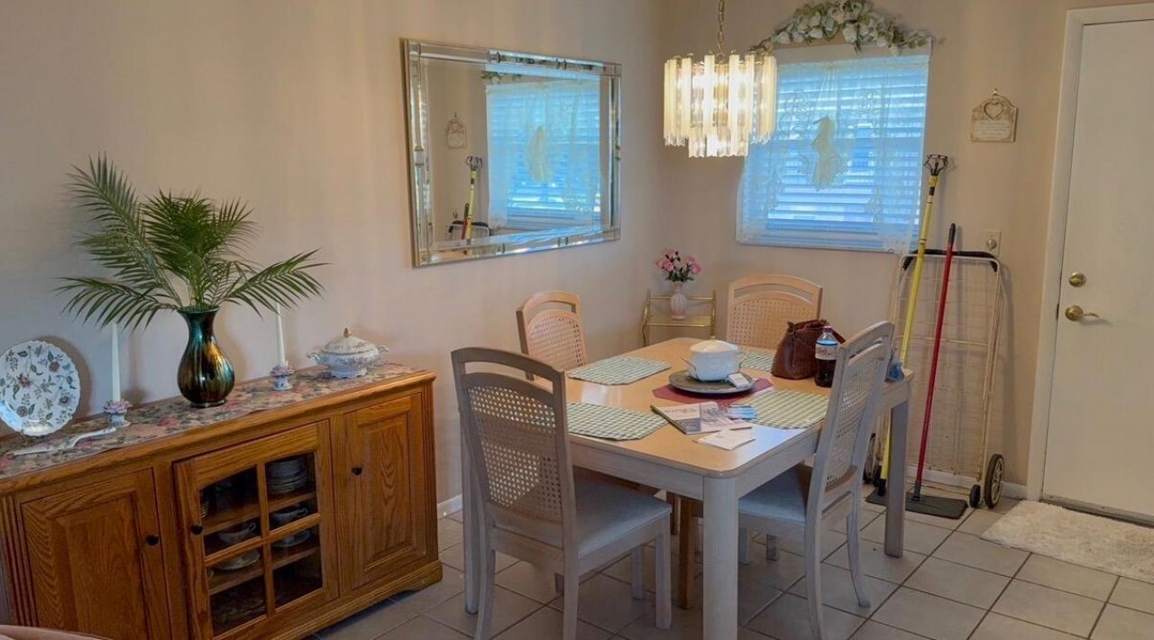 725 Lori Drive, Unit 313, Palm Springs, FL 33461 Photo