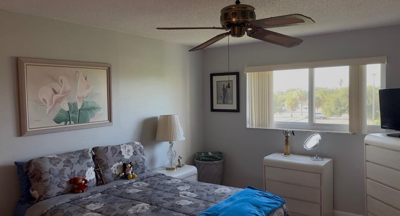 725 Lori Drive, Unit 313, Palm Springs, FL 33461 Photo