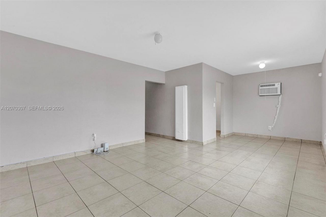 551 NW 30th Ter, Fort Lauderdale, FL 33311 Photo