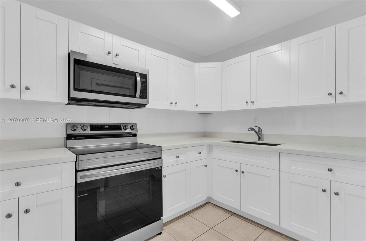 551 NW 30th Ter, Fort Lauderdale, FL 33311 Photo