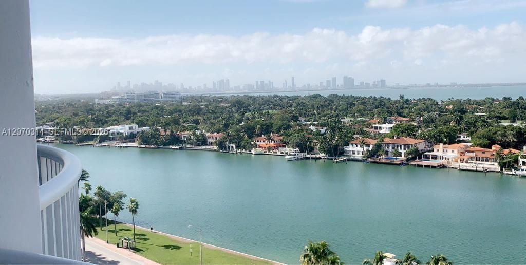 5401 Collins Ave , Unit 620, Miami Beach, FL 33140 Photo