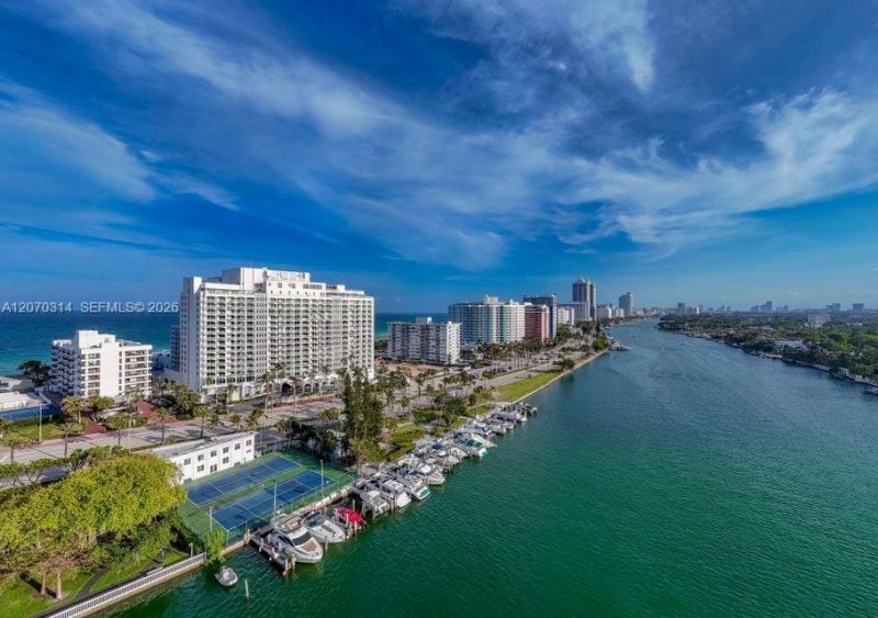 5401 Collins Ave , Unit 620, Miami Beach, FL 33140 Photo