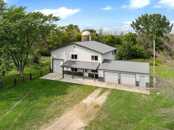 57414 205th Street, Austin, MN 55912