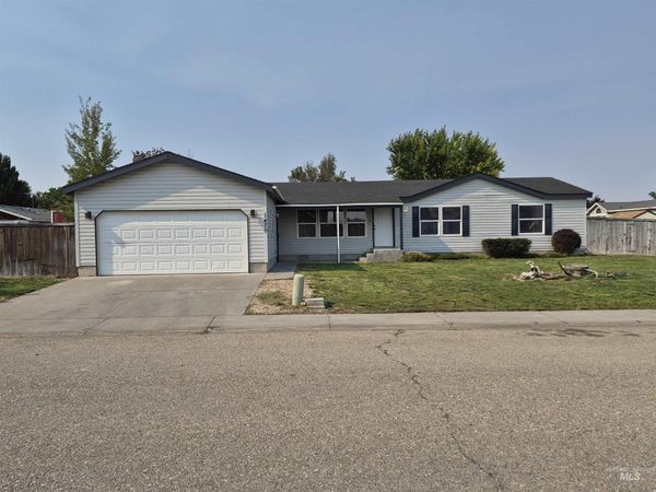 1470 Windmere Dr, Mountain Home, ID 83647