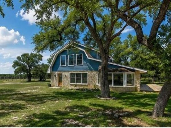 790 Private Road 905, Liberty Hill, TX 78642