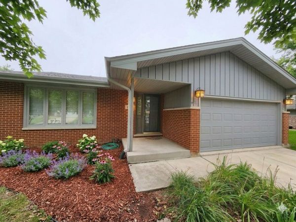 639 Poplar Avenue, Romeoville, IL 60446