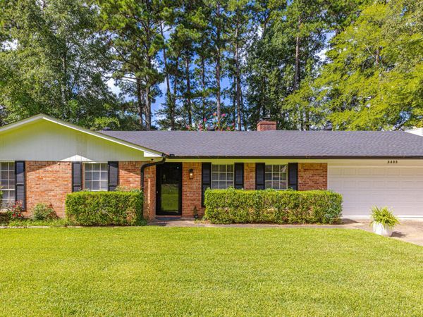 3405 Forest Hill Road, Jackson, MS 39212