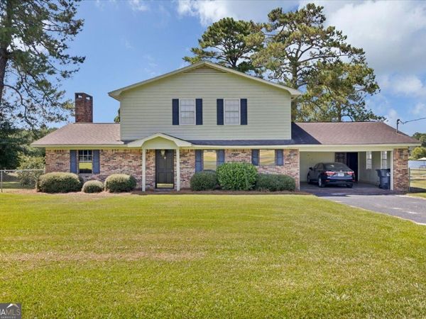 443 Lakeshore Road, Pelham, GA 31779