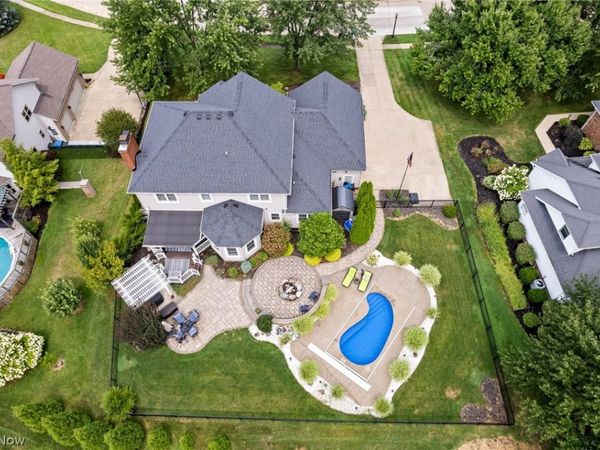 1220 Ashwood Road , Green, OH 44312