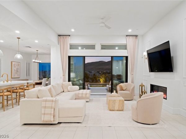 11115 Rolling Vista Drive, Las Vegas, NV 89135