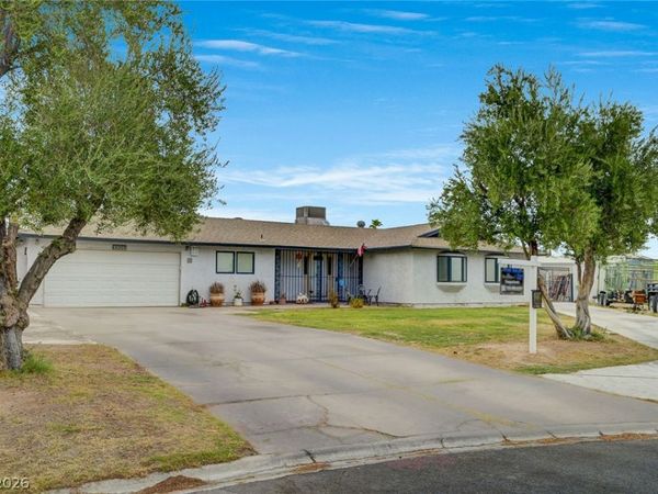 1906 Jasmine Circle , Las Vegas, NV 89123