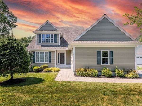 8 Patton Ridge, Unit 8, Hamilton, MA 01982