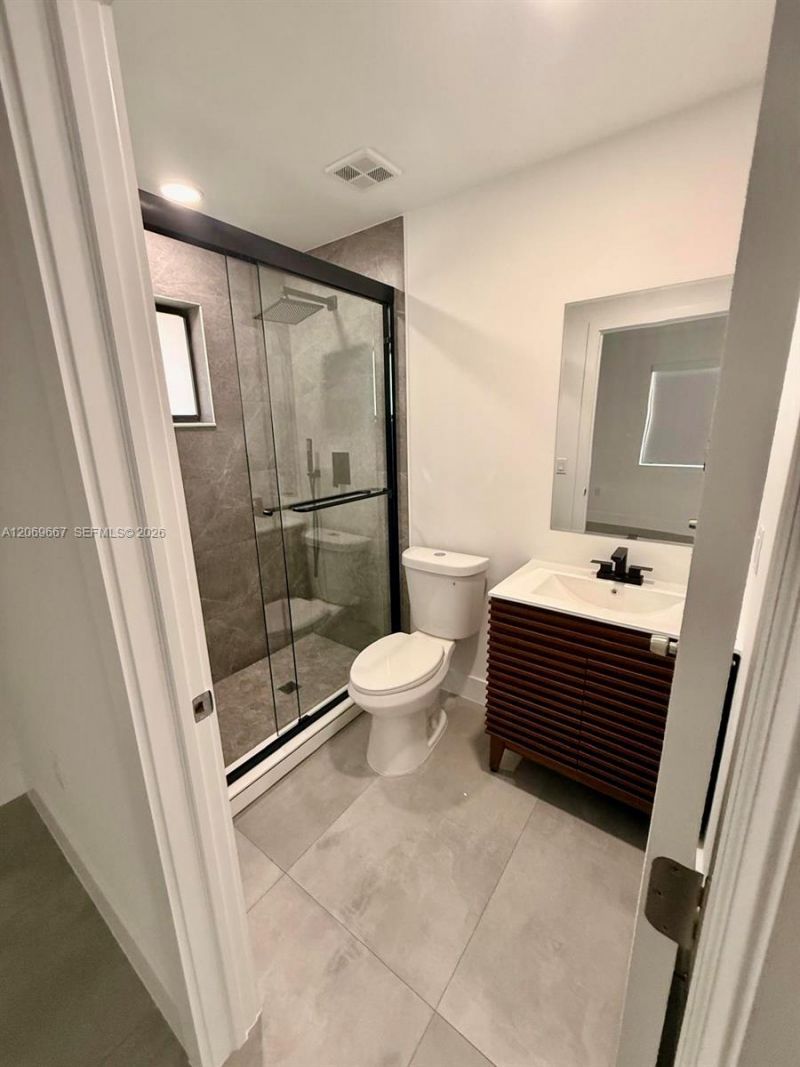 2420 NW 154th St , Unit ., Miami Gardens, FL 33054 Photo