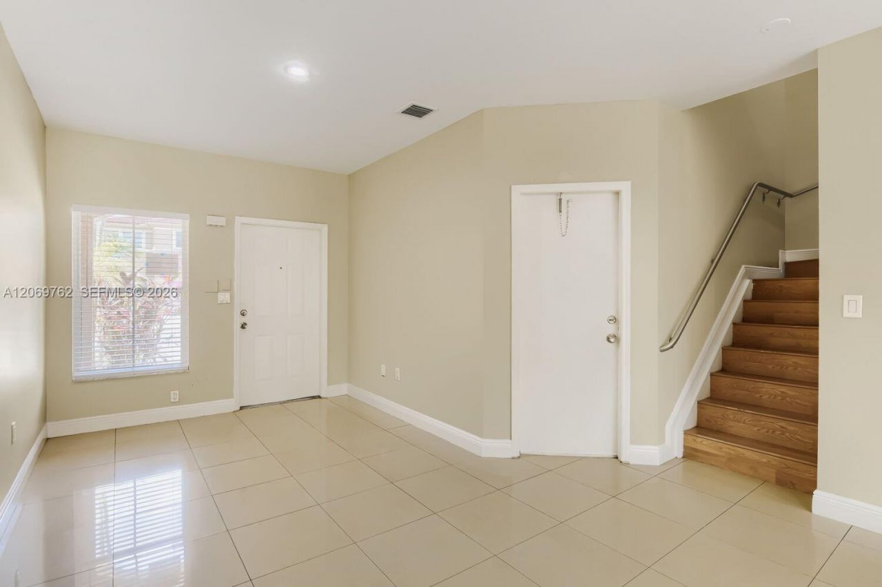 7663 N Southwood, Davie, FL 33328 Photo