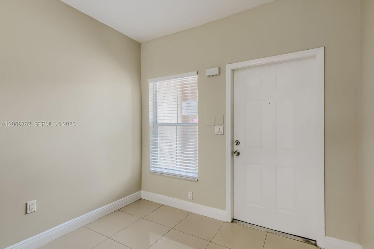 7663 N Southwood, Davie, FL 33328 Photo