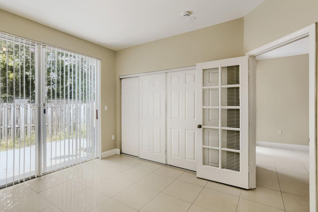7663 N Southwood, Davie, FL 33328 Photo