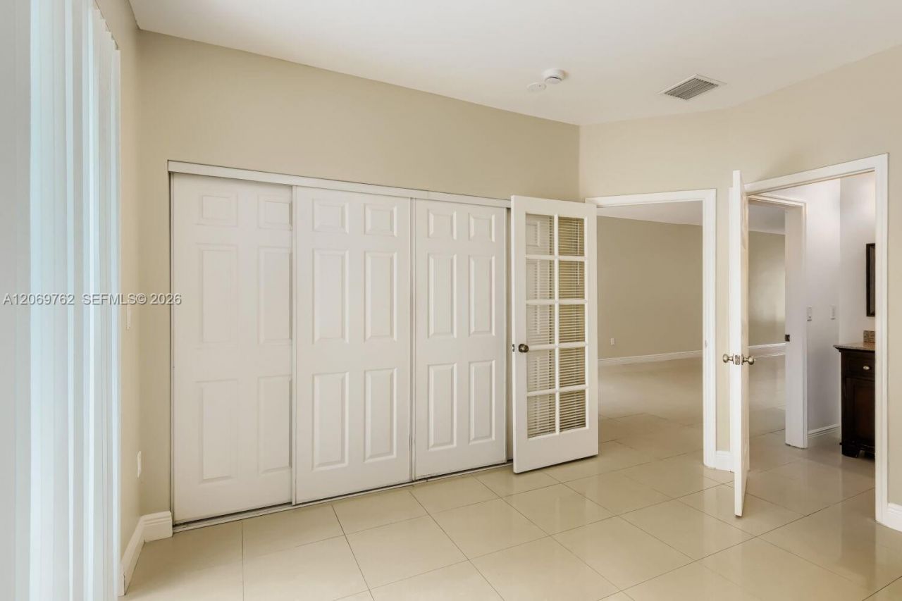 7663 N Southwood, Davie, FL 33328 Photo