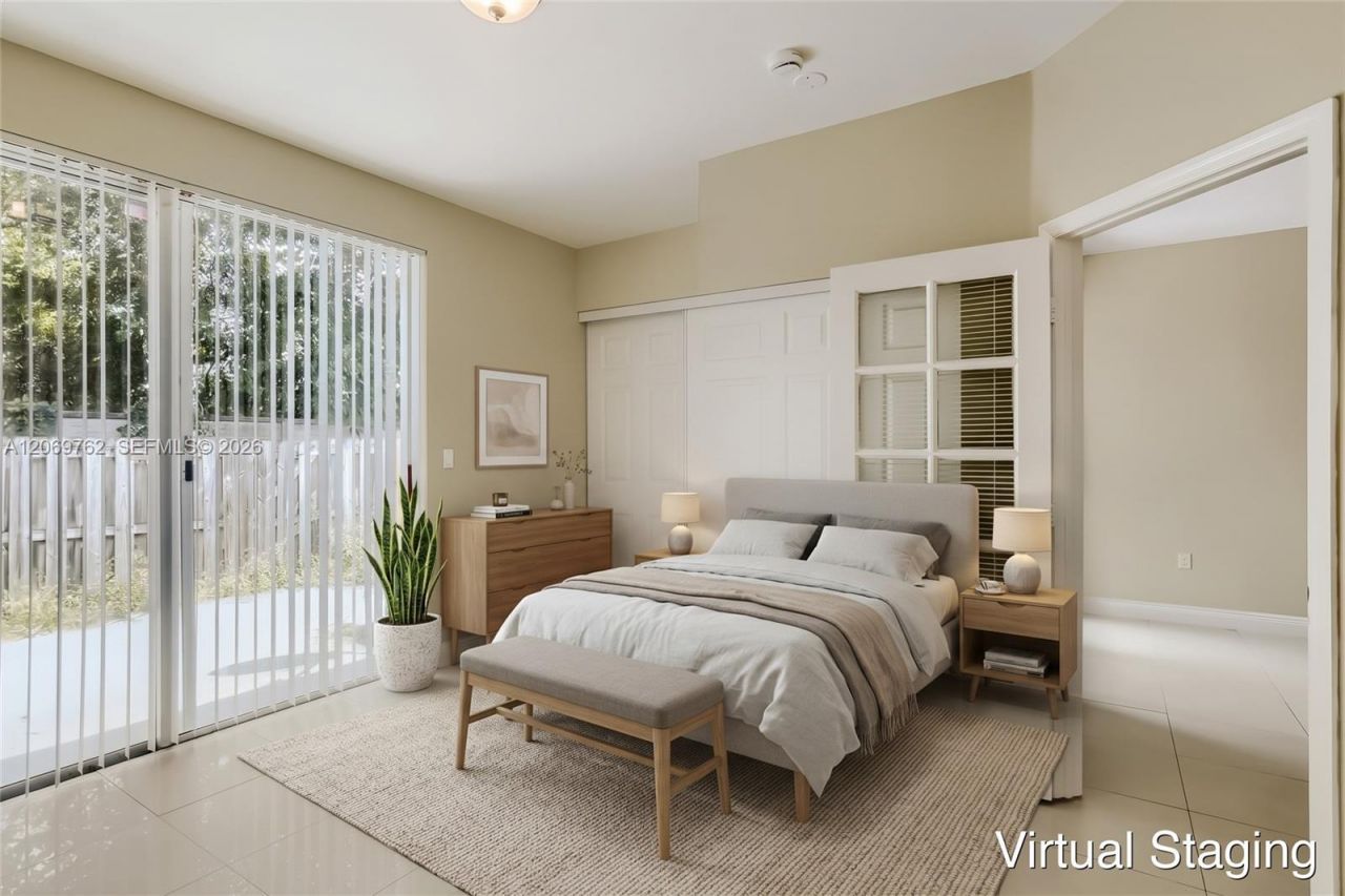7663 N Southwood, Davie, FL 33328 Photo