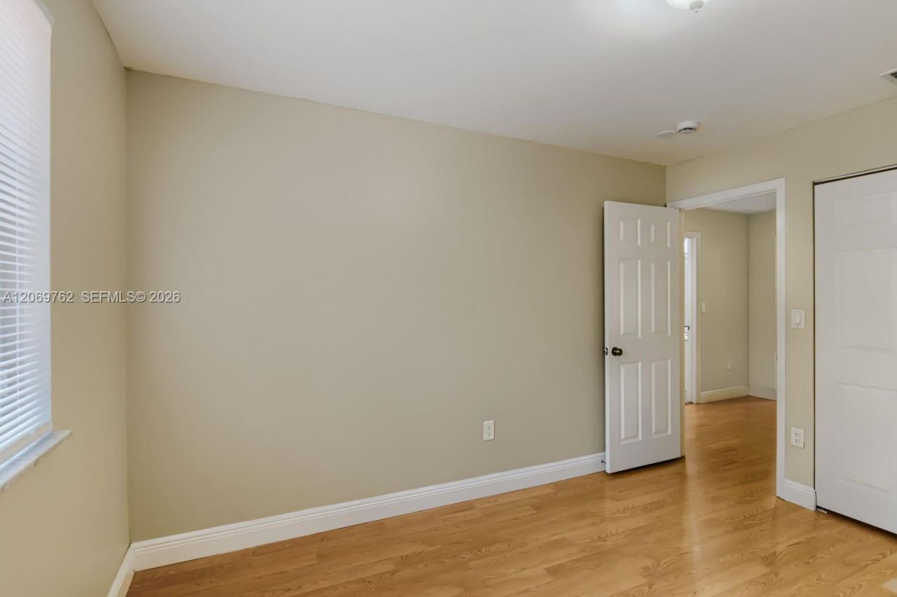 7663 N Southwood, Davie, FL 33328 Photo
