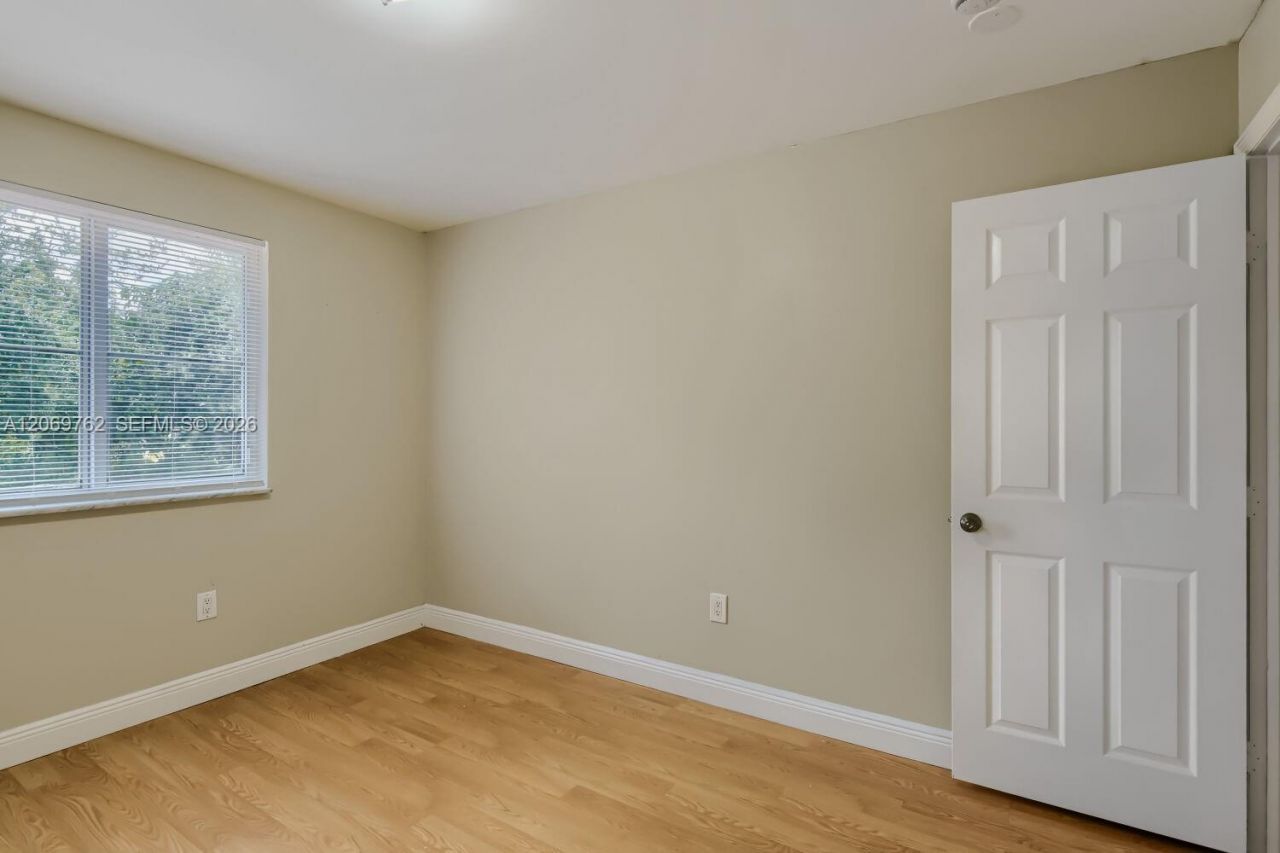7663 N Southwood, Davie, FL 33328 Photo