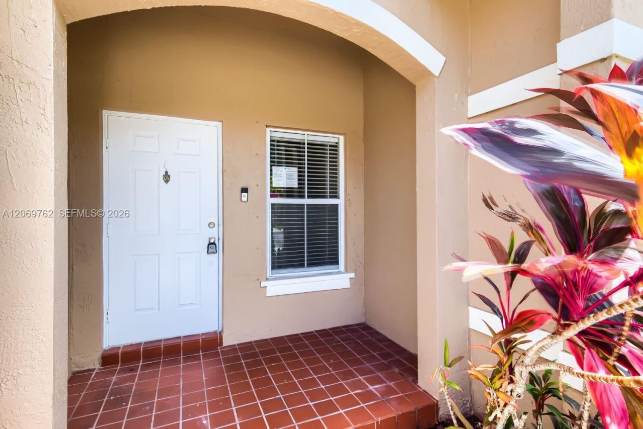 7663 N Southwood, Davie, FL 33328 Photo