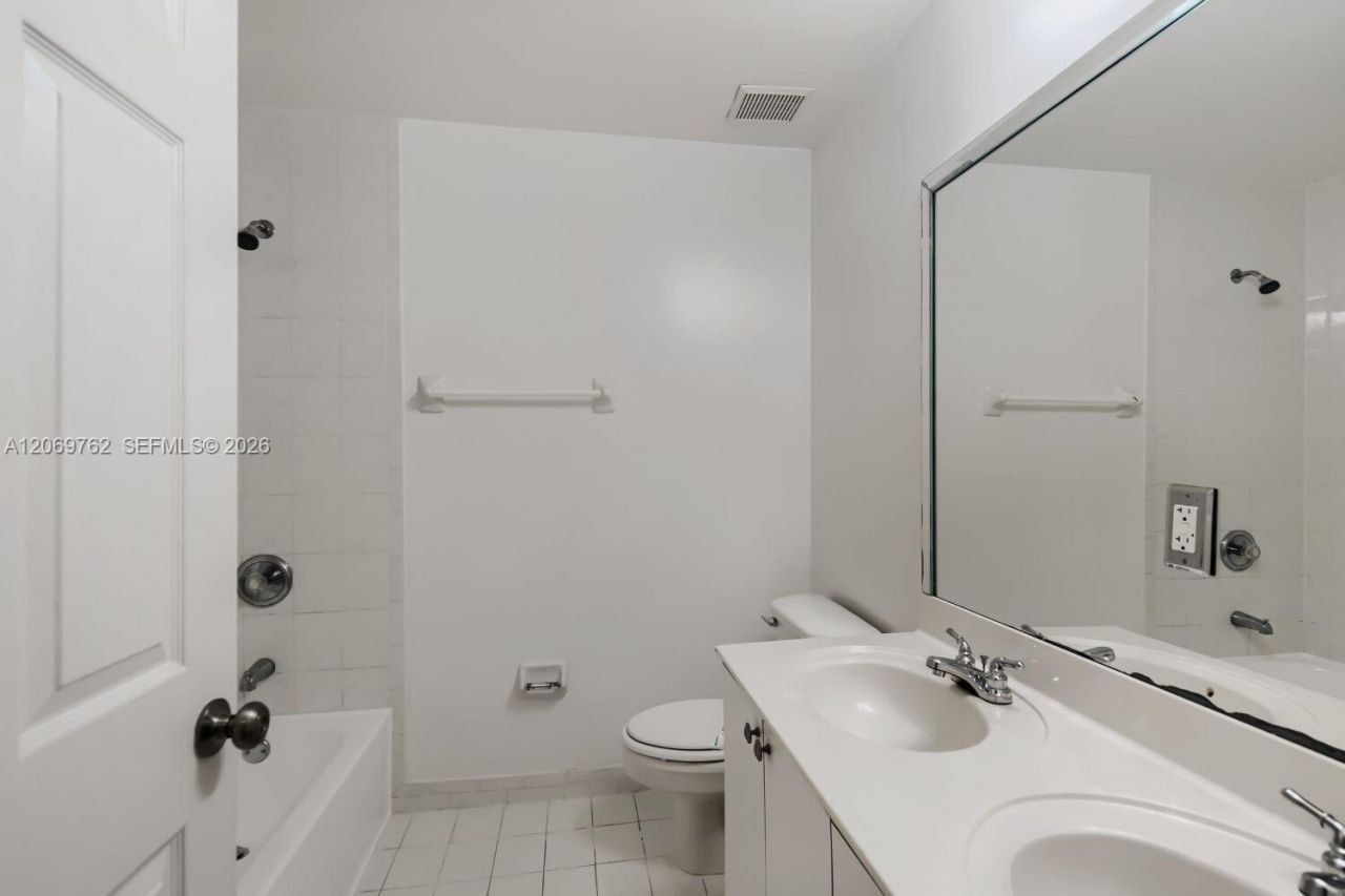 7663 N Southwood, Davie, FL 33328 Photo