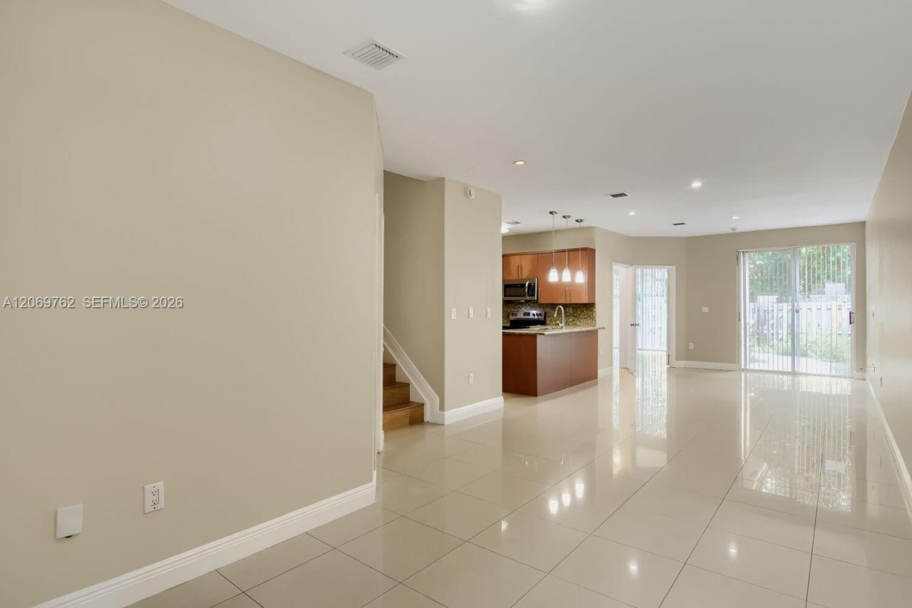 7663 N Southwood, Davie, FL 33328 Photo
