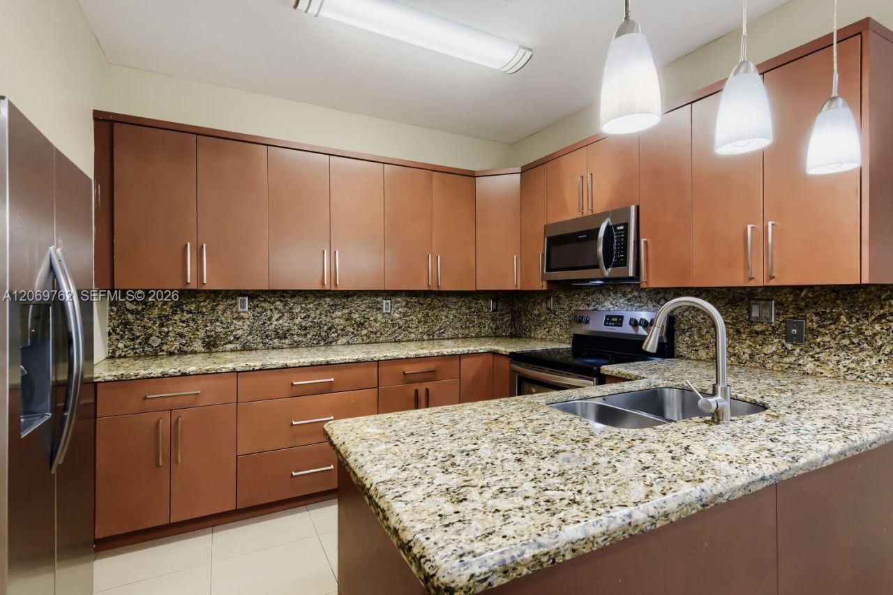 7663 N Southwood, Davie, FL 33328 Photo