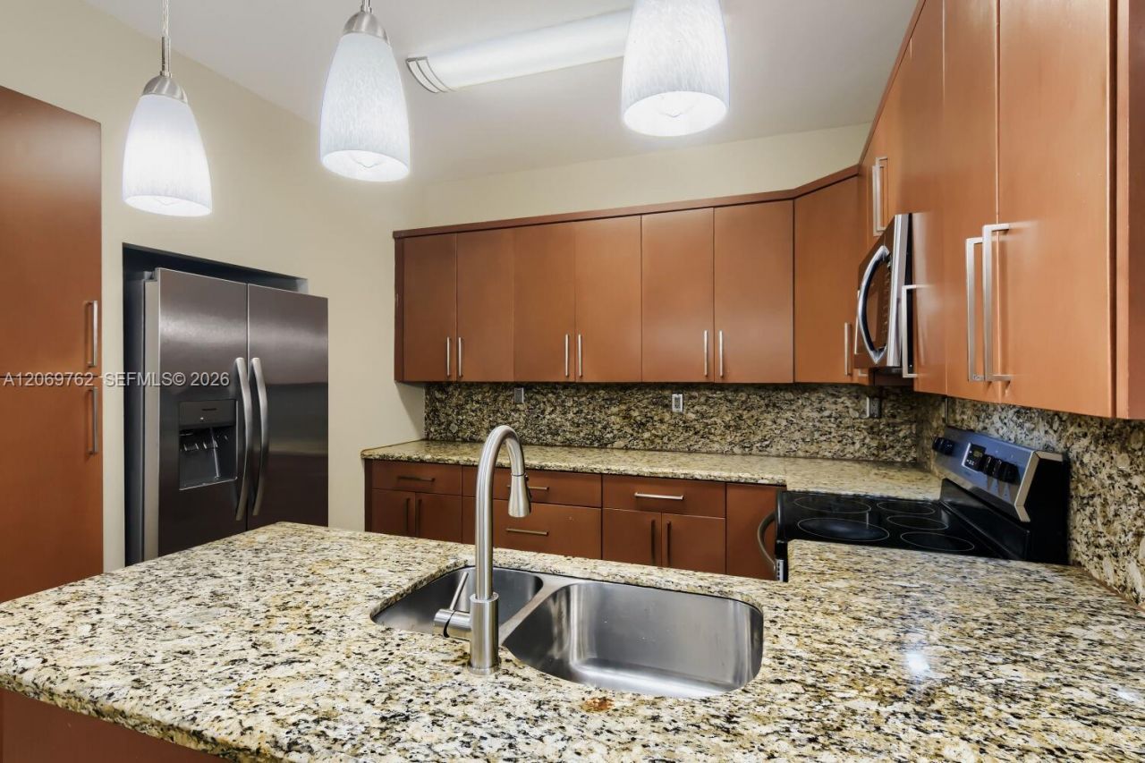 7663 N Southwood, Davie, FL 33328 Photo