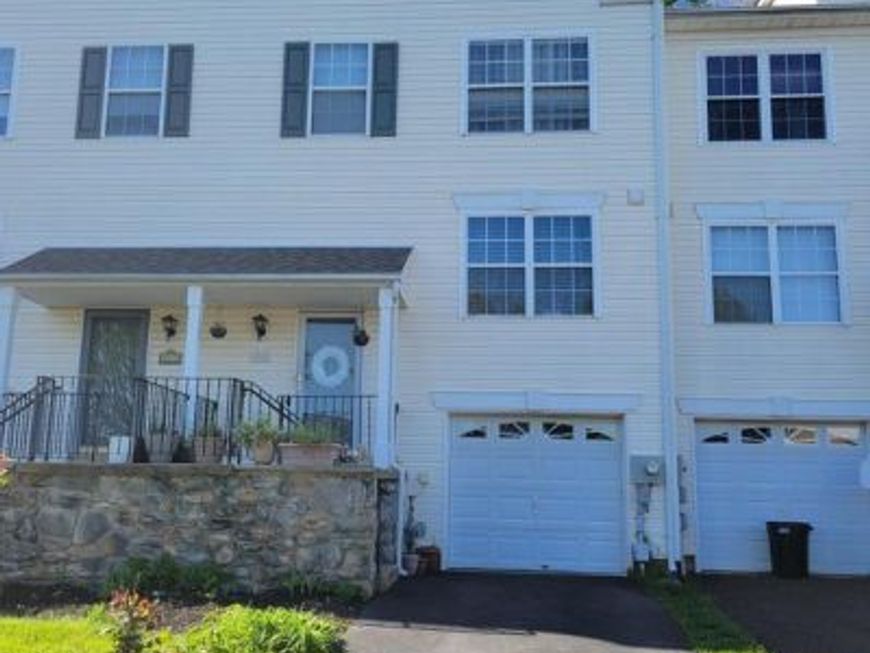 4590 Louise Saint Claire Drive, Doylestown, PA 18902 Main Photo