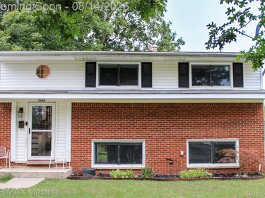 31686 Hazel Street, Rockwood, Mi 48173