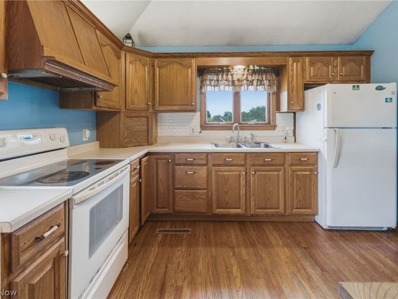 3592 Washington Street SE, Carrollton, OH 44615 Photo 12