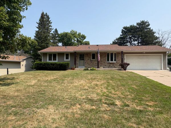 4040 Nathan Lane N, Plymouth, MN 55441