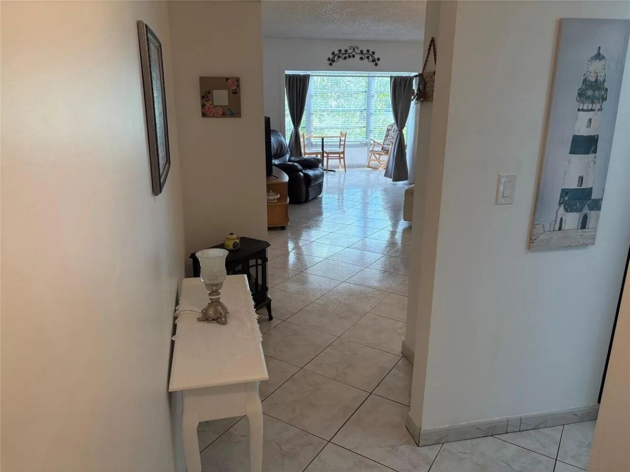 4050 NW 42nd Avenue, Unit 415, Lauderdale Lakes, FL 33319 Photo