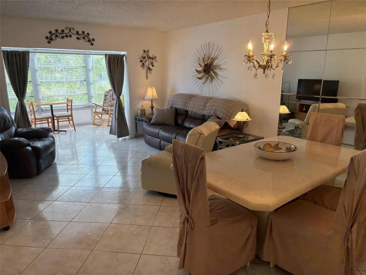 4050 NW 42nd Avenue, Unit 415, Lauderdale Lakes, FL 33319 Photo