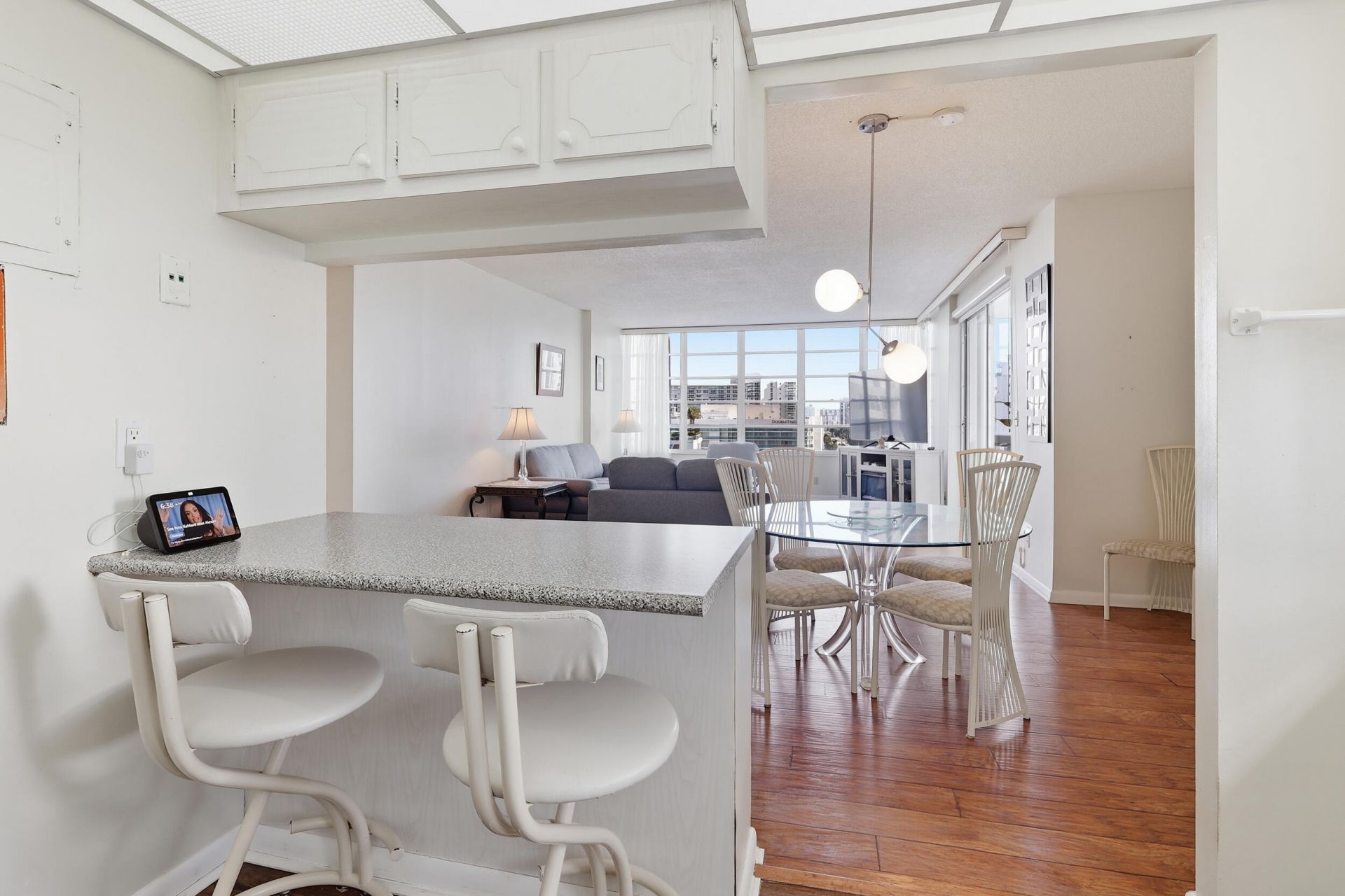 1825 S Ocean Drive, Unit PH 1, Hallandale Beach, FL 33009 Photo