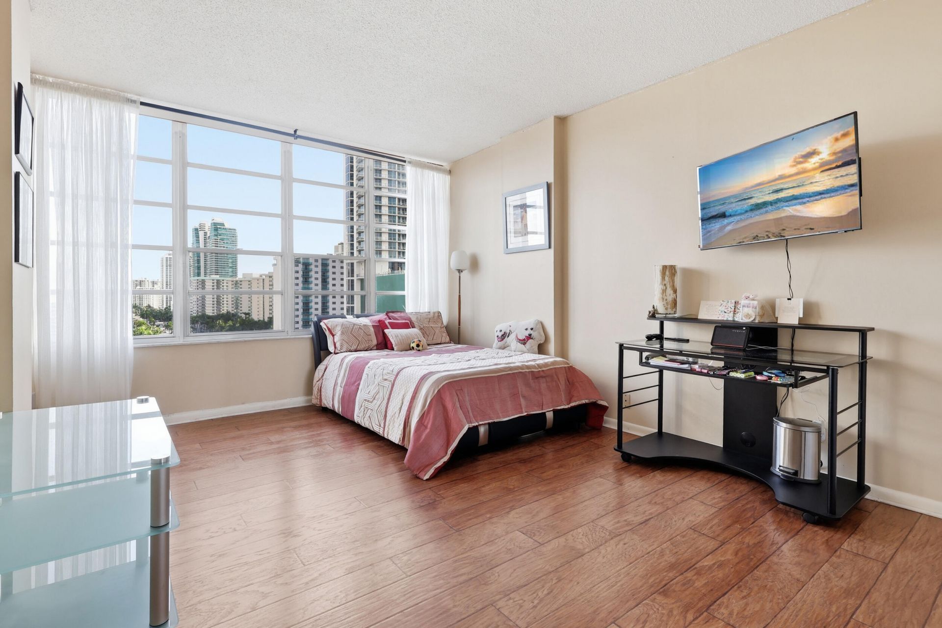 1825 S Ocean Drive, Unit PH 1, Hallandale Beach, FL 33009 Photo
