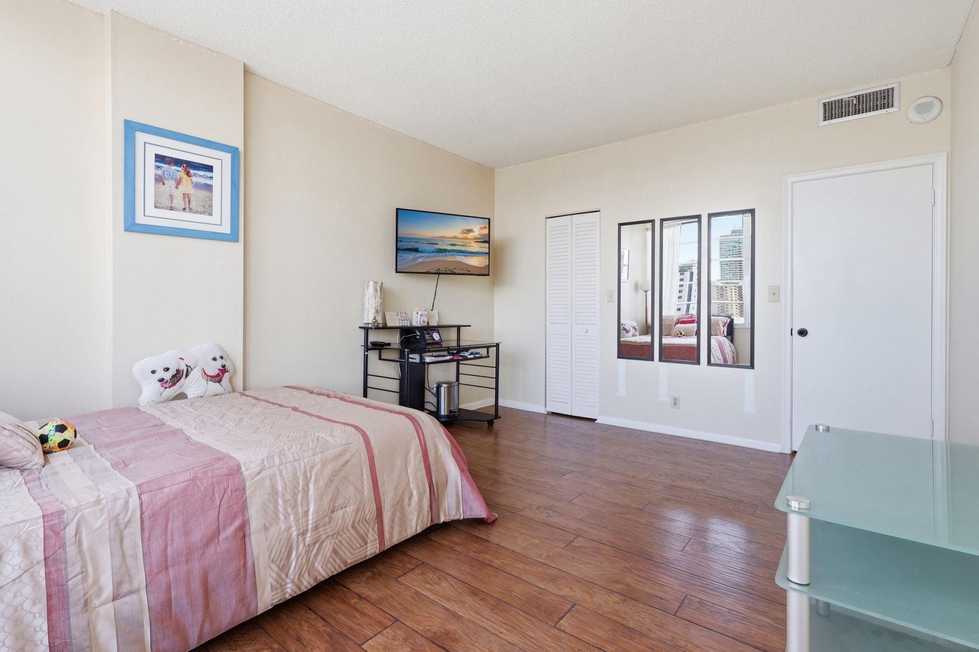 1825 S Ocean Drive, Unit PH 1, Hallandale Beach, FL 33009 Photo