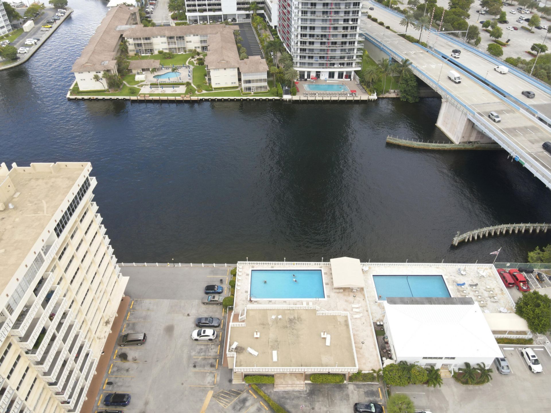 1825 S Ocean Drive, Unit PH 1, Hallandale Beach, FL 33009 Photo