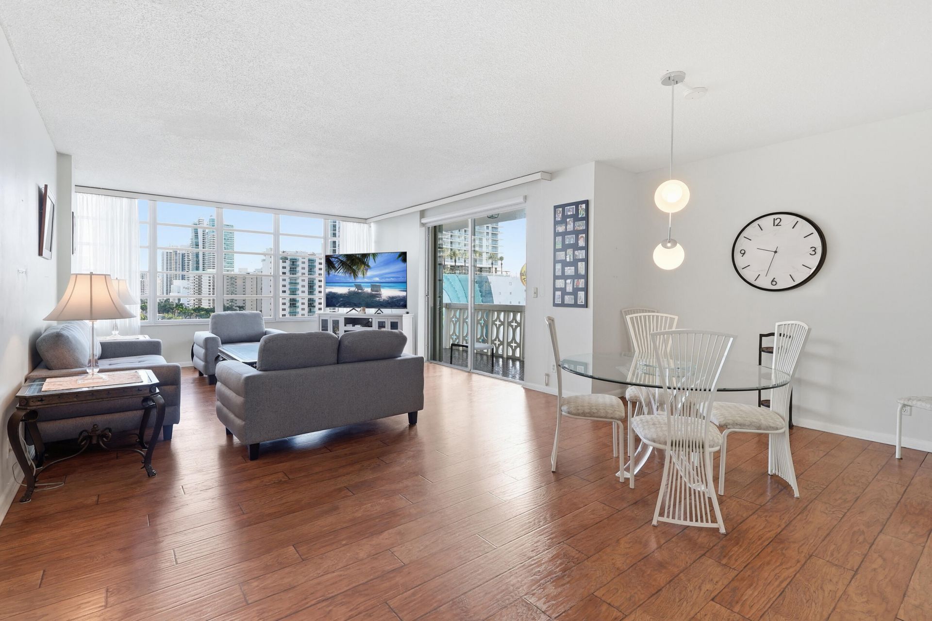 1825 S Ocean Drive, Unit PH 1, Hallandale Beach, FL 33009 Photo