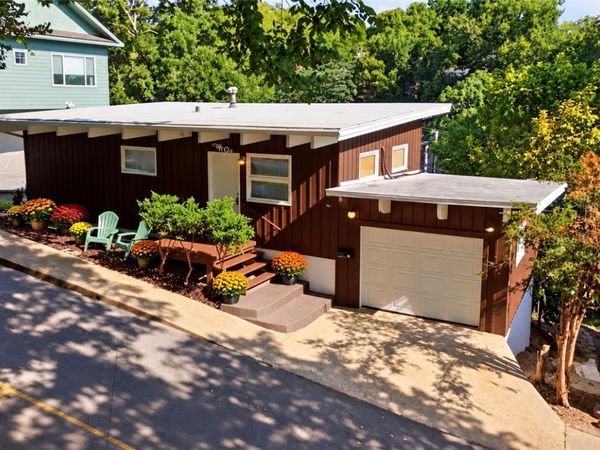 51 Mountain Street, Eureka Springs, AR 72632