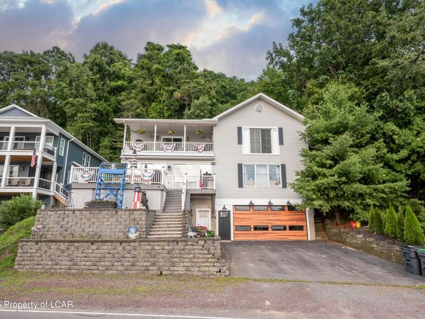 113 Lakeside Drive, Harveys Lake, PA 18618