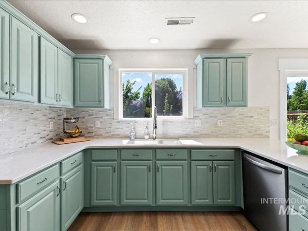335 E Willowcreek Dr, Middleton, ID 83644