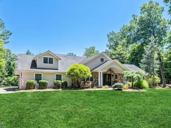330 Airmount Ave, Ramsey, NJ 07446