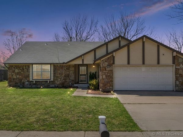 3866 S 98th Avenue , Tulsa, OK 74146