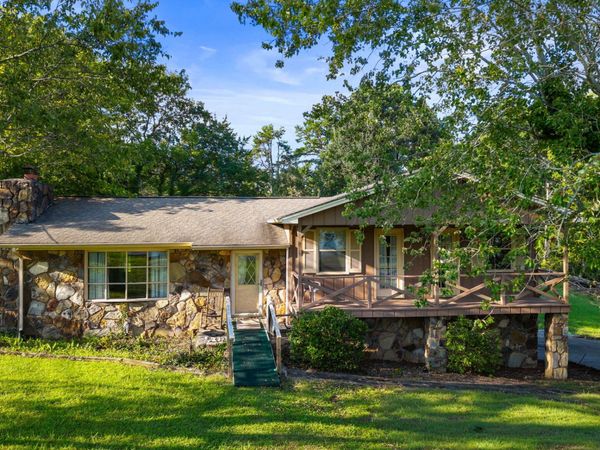 1235 Weeks Drive, Cleveland, TN 37312